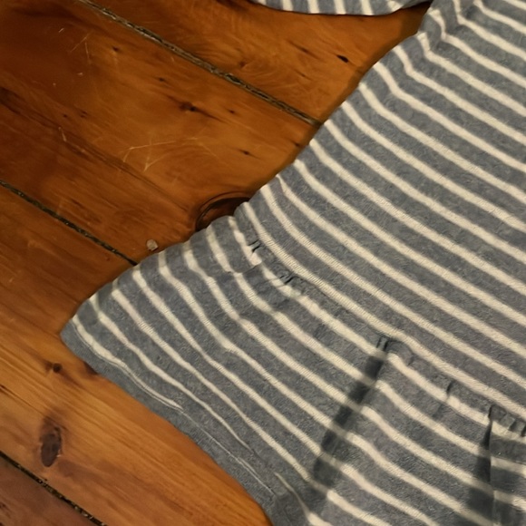 Blue and white striped cotton shirt with 3/4 sleeves and peplum bottom. Preppy - Picture 3 of 4